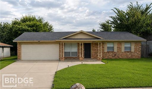 5809 Haney Drive, Watauga, TX 76148-3006