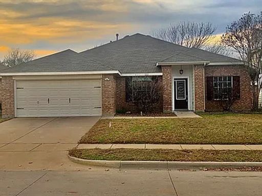 8517 Santa Ana Drive, Fort Worth, TX 76131-5318