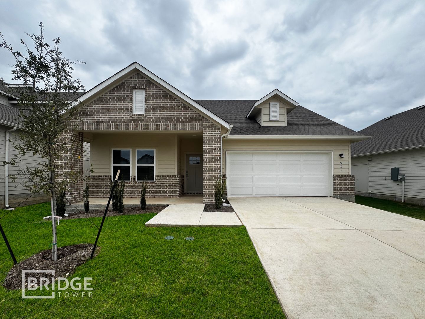 Temple House: 521 Thistle Brook Drive