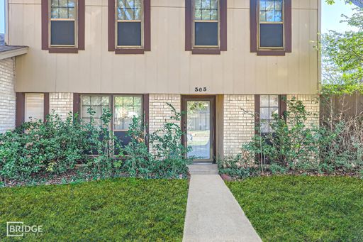 Listing photo thumbnail