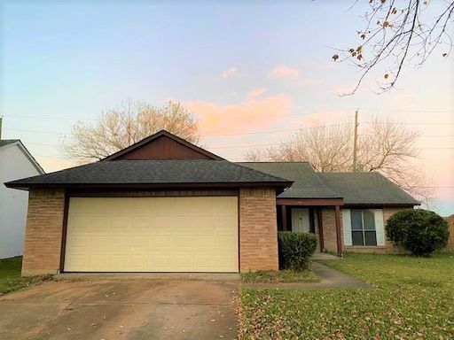 6923 Jeb Stuart Drive, Richmond, TX 77469