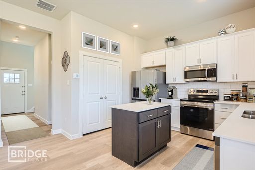 Listing photo thumbnail