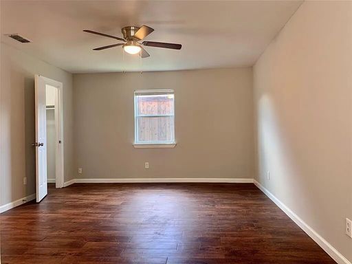 Listing photo thumbnail