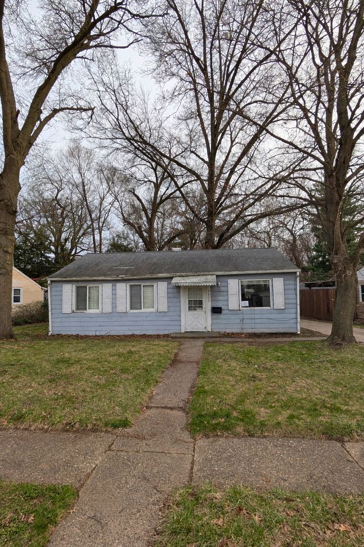 Moline House: 3802 11th Ave