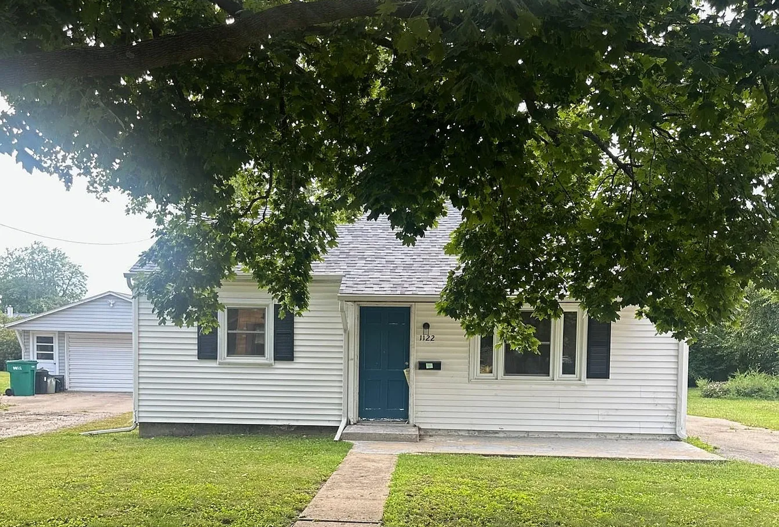 Galesburg House: 1122 Huber Ave