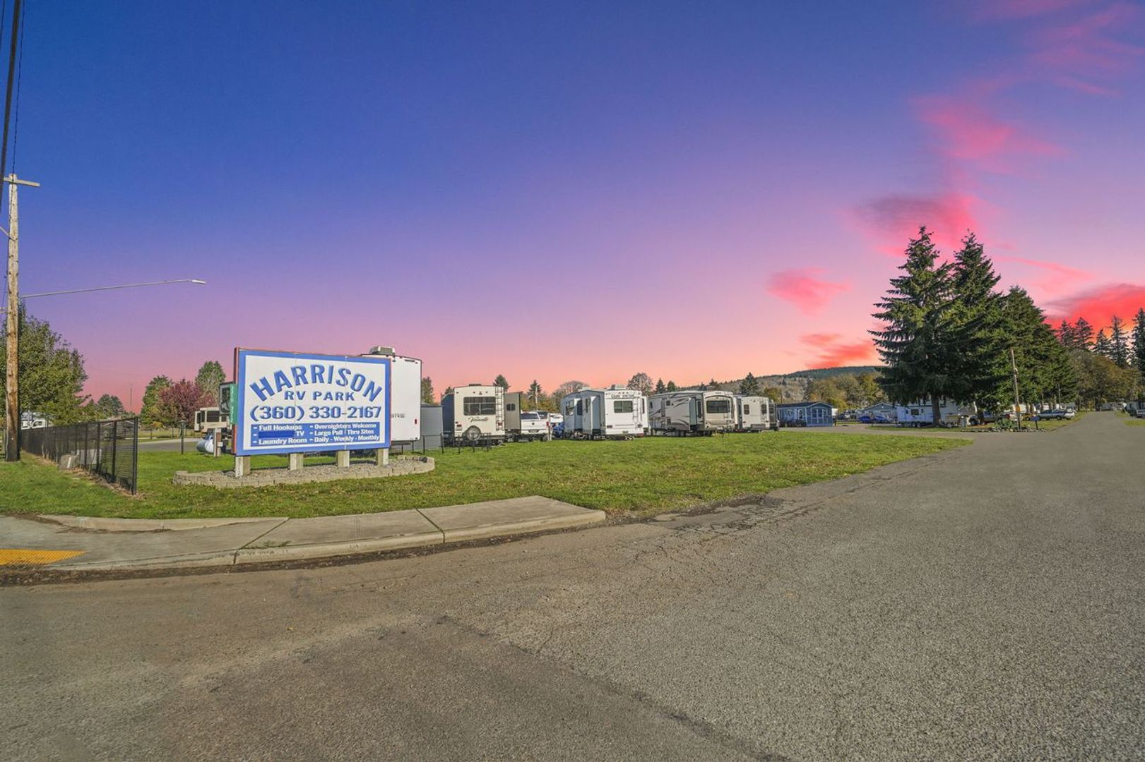 Centralia Apartment: 3312 Harrison Ave