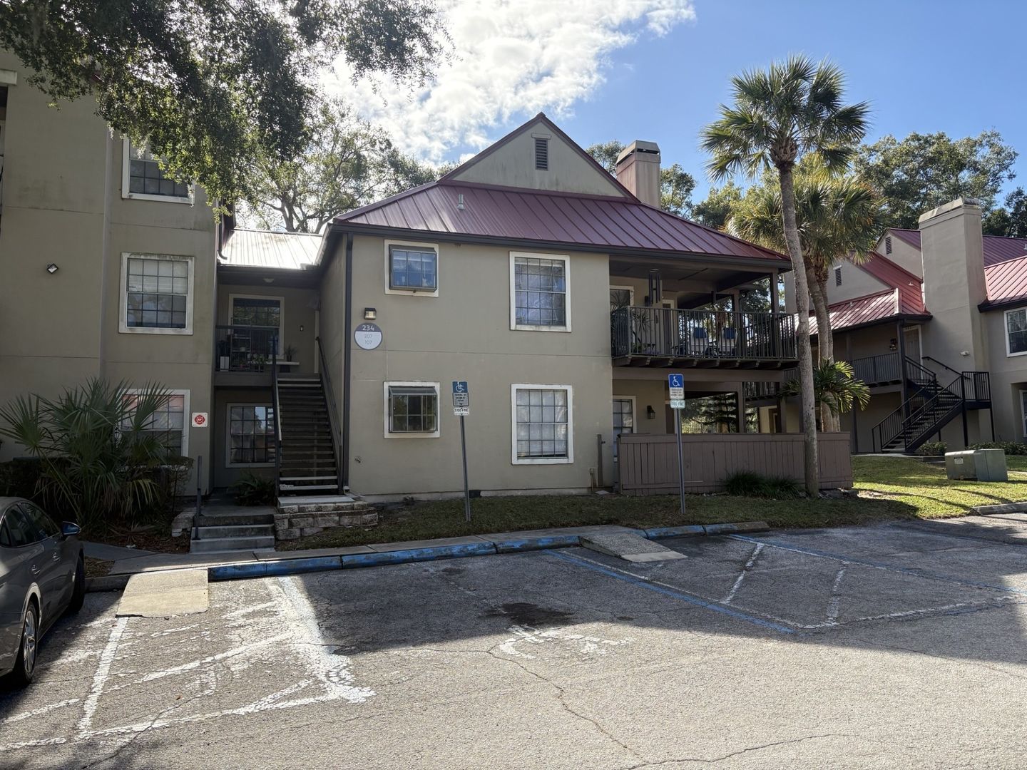 Altamonte Springs House: 234 Afton Square, #107