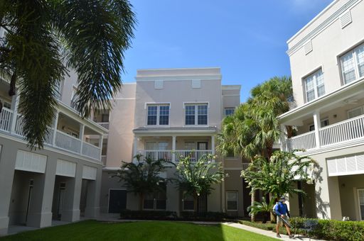 1 Bed 1 Bath in Celebration!!!! – photo 1