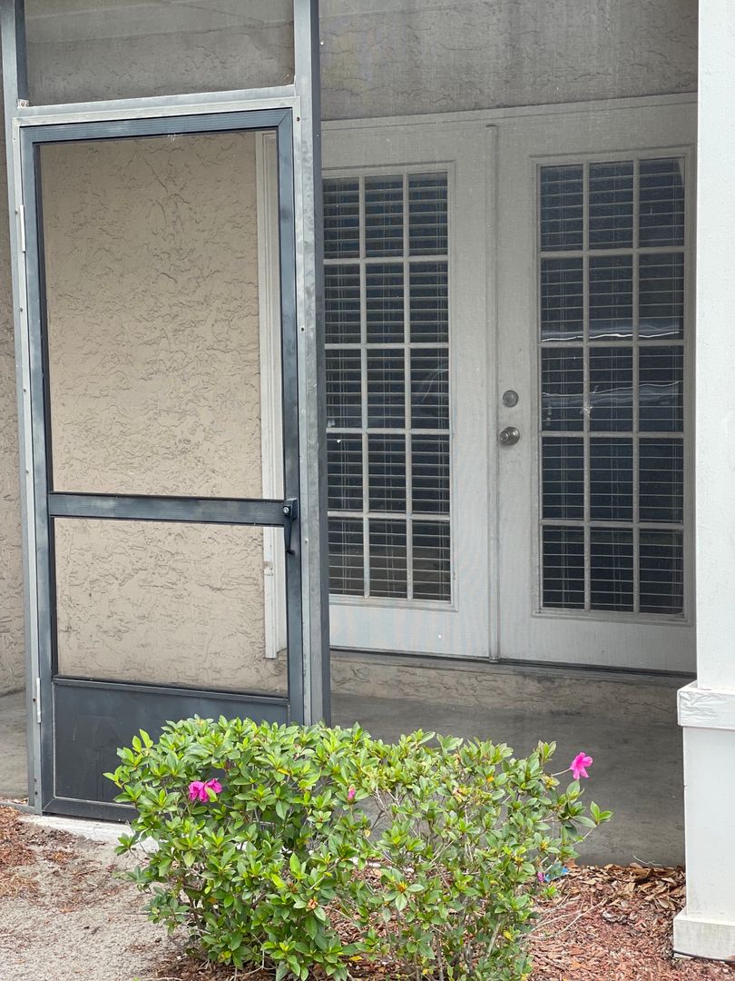 Pearl Lake 185-106 2 of 12