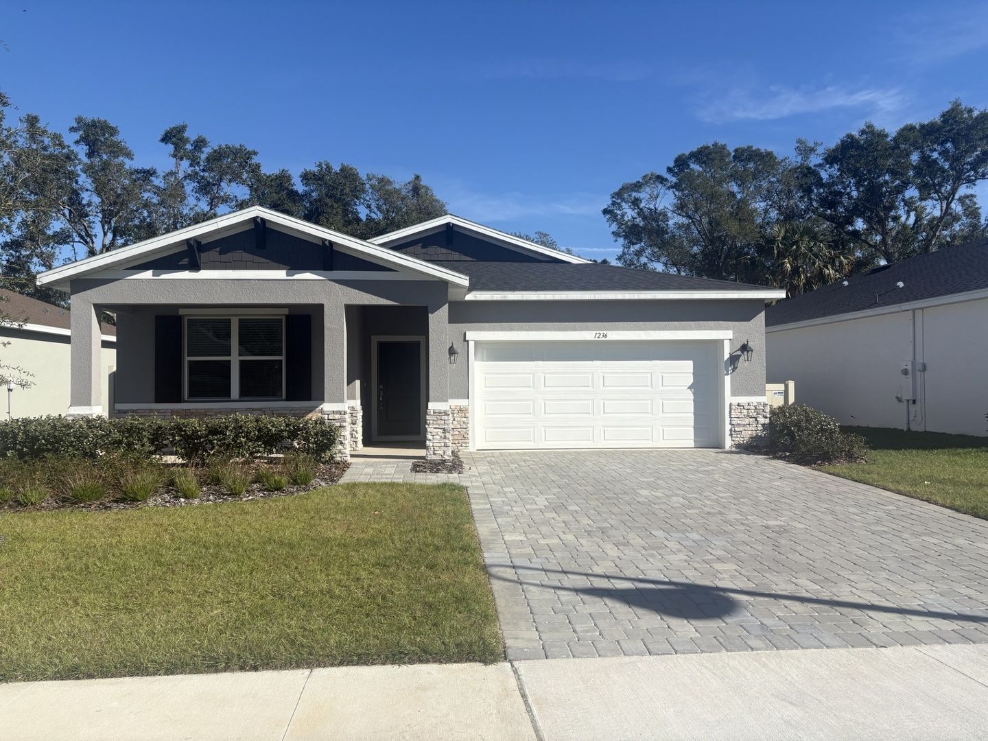 Eustis House: 1236 Blue Daze Lane