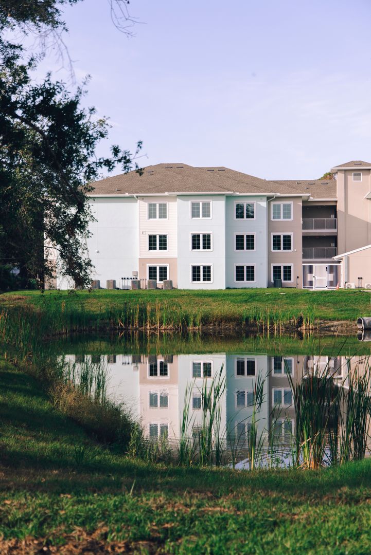 Venice Apartment: 179 South Havana Rd