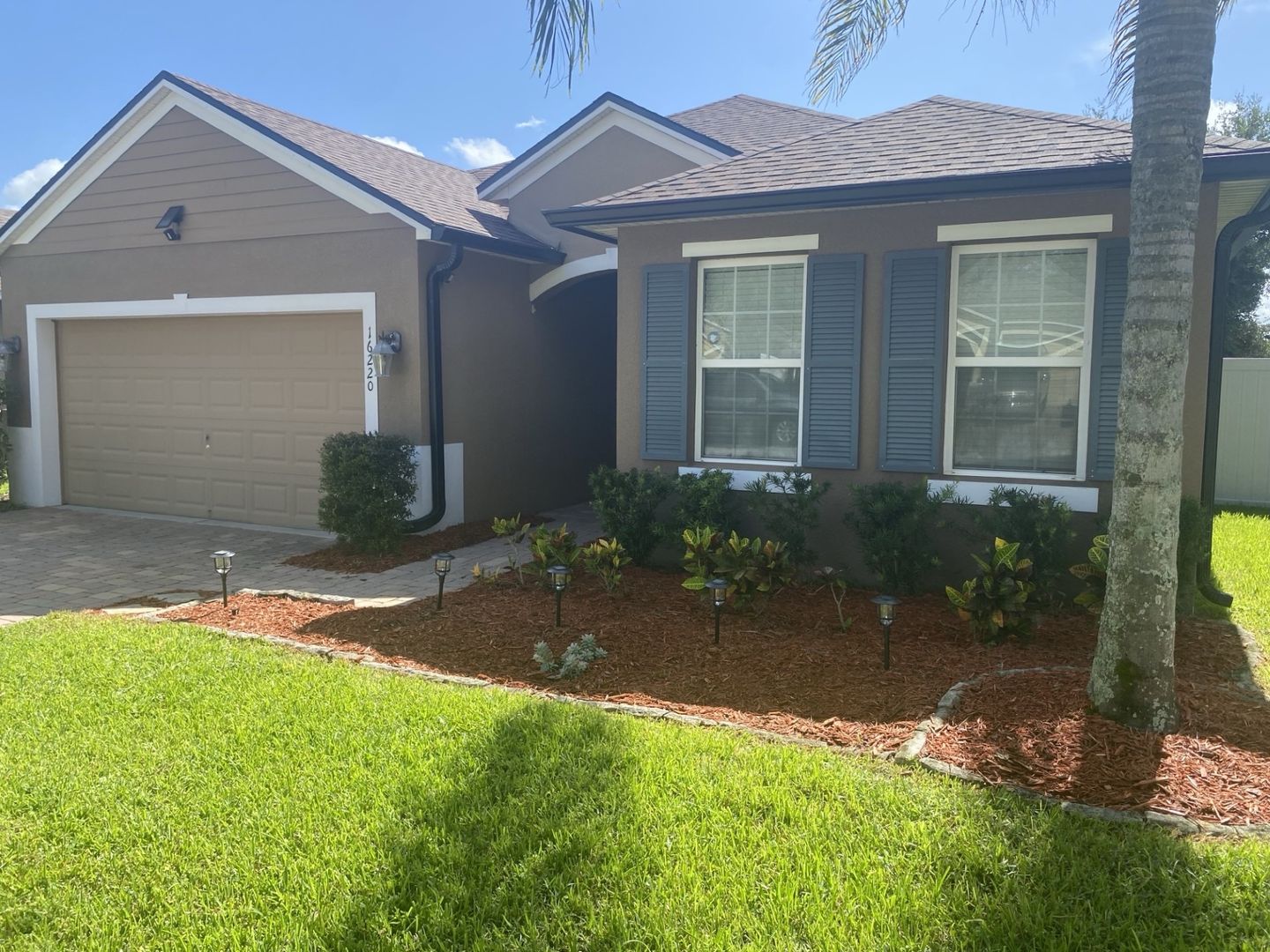 Clermont House: 16220 Saint Augustine St