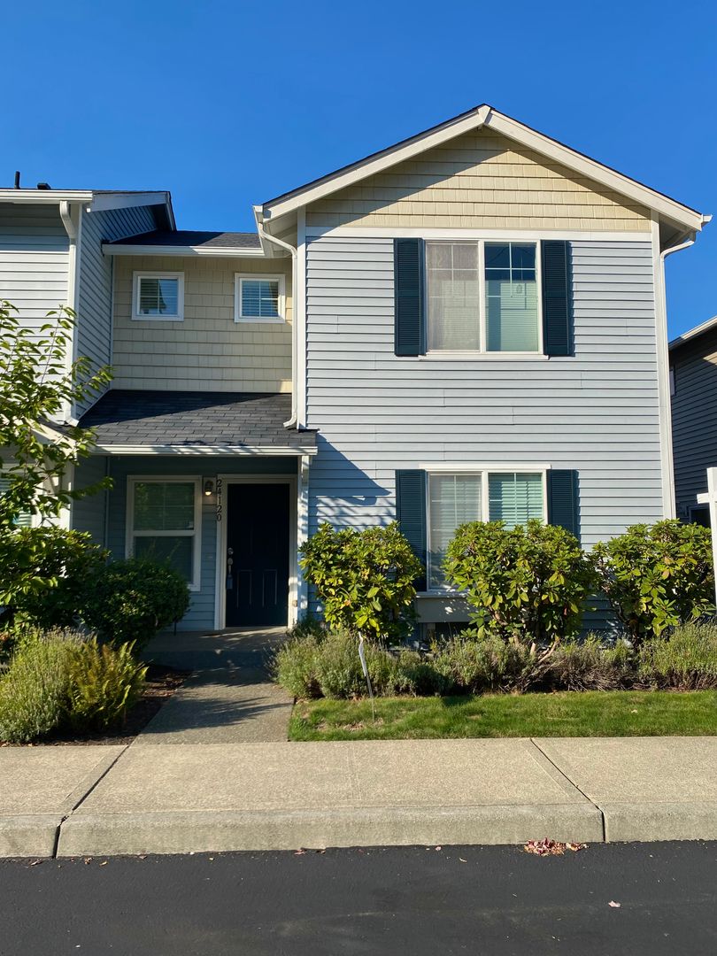 Redmond Townhome: 24120 NE 112th Lane #113