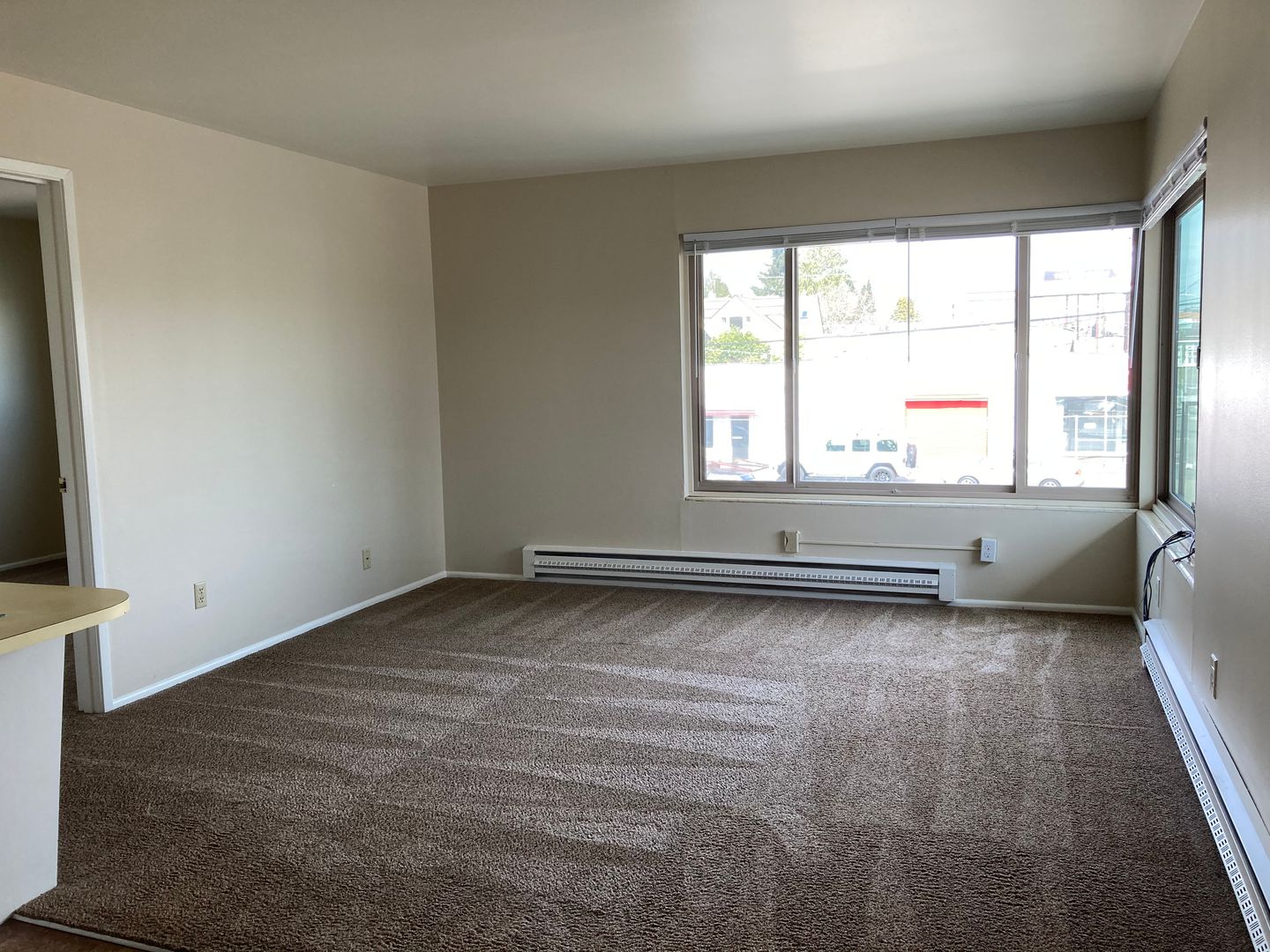 Seattle Apartment: 947 North 89th Street