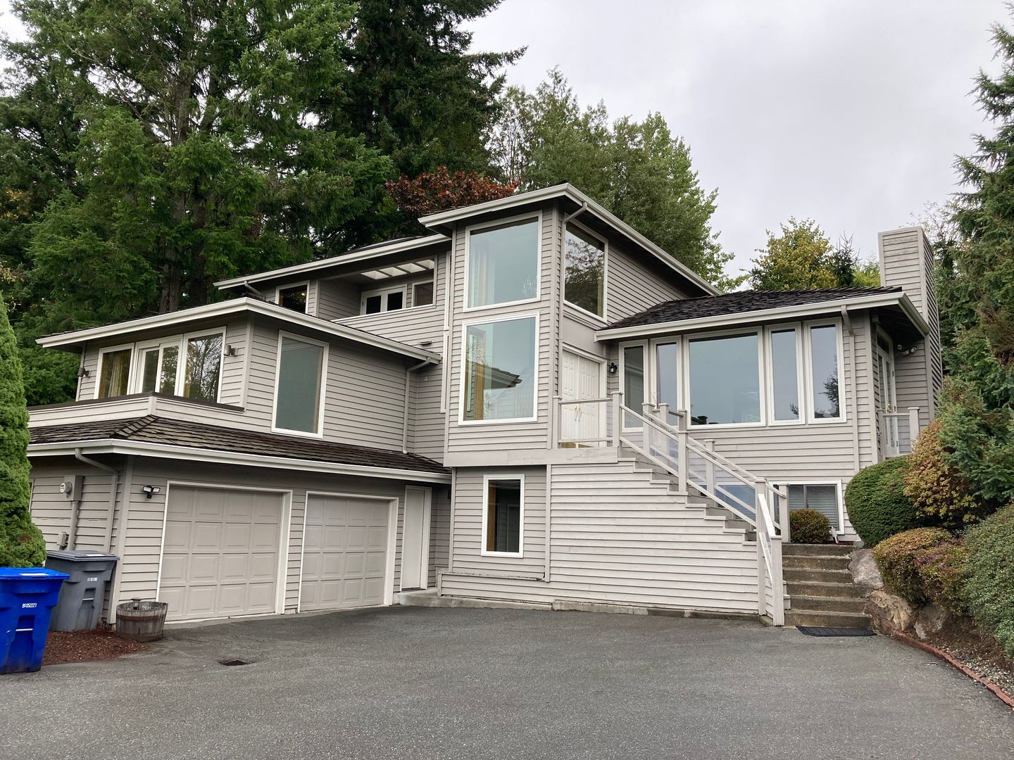 Bellevue House: 5570 152nd Place Southeast