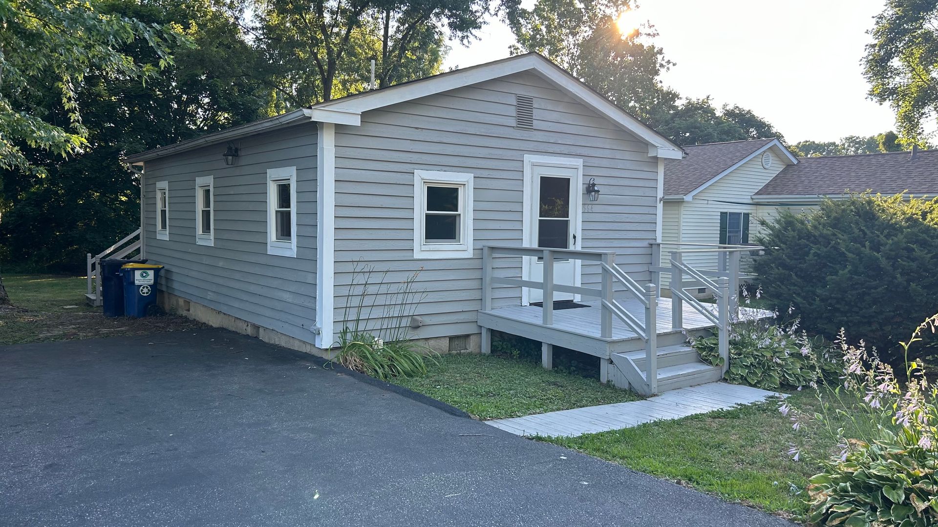 Townsend House: 564 CHESTNUT ST