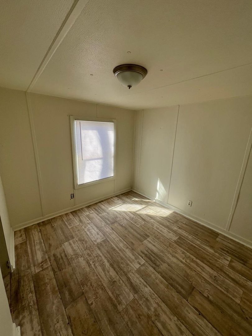 Renovated 2-Bed, 1-Bath Mobile Home 44 of 51