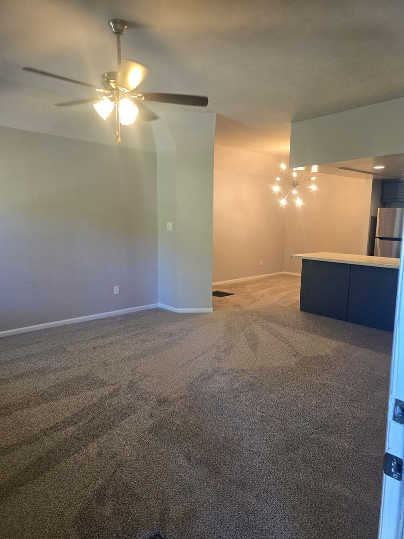 Oak Ridge Apartment: 101 Gates Drive