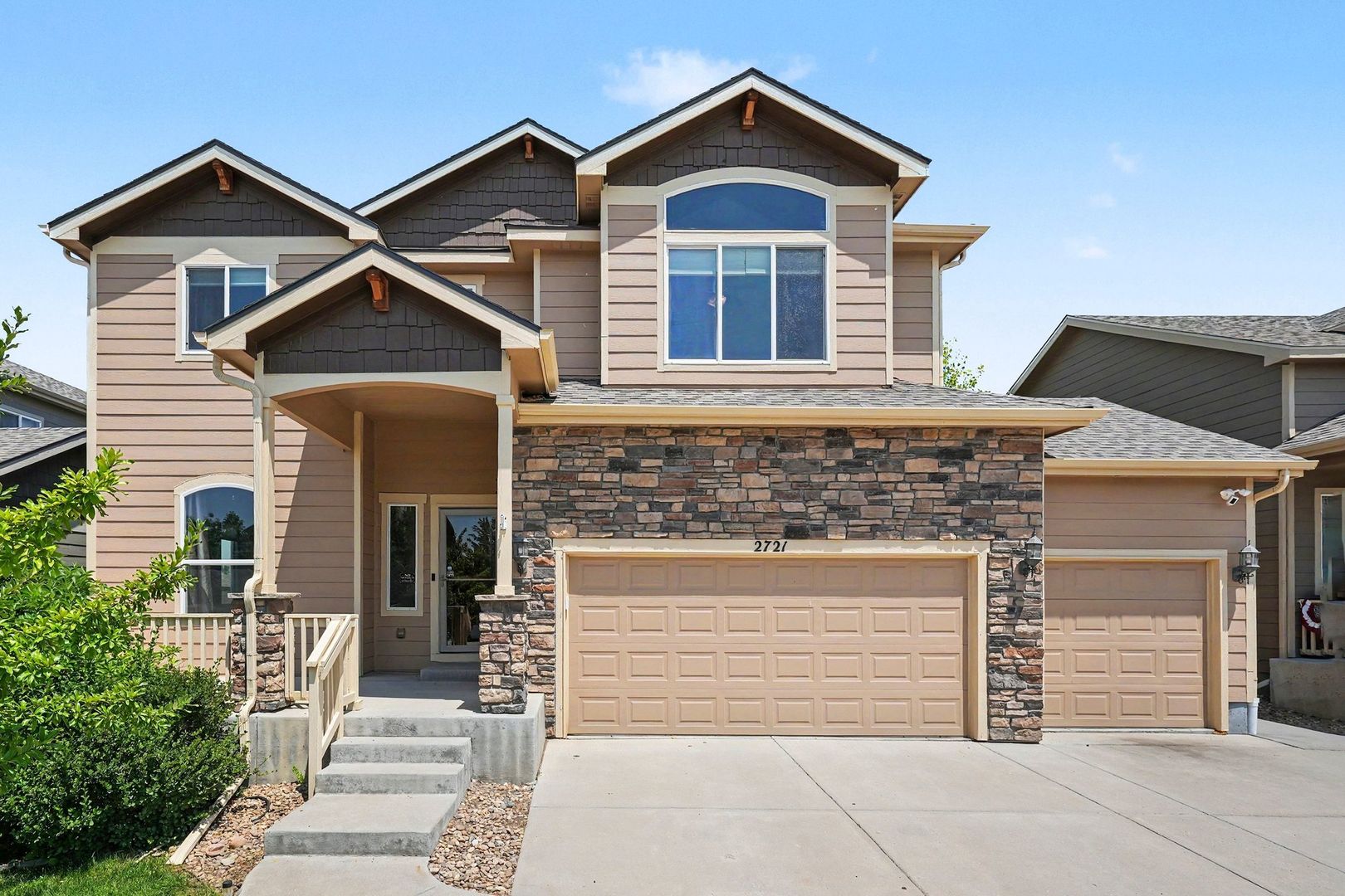 Mead House: 2721 Bridle Dr