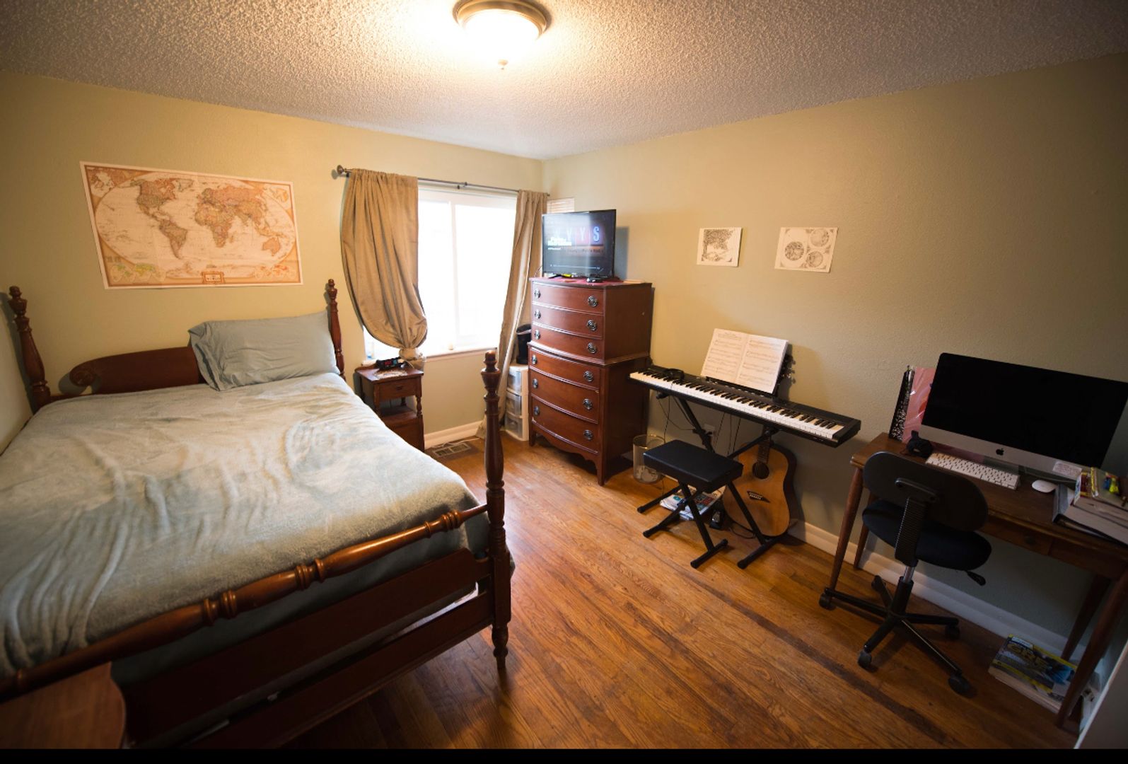Englewood House: 2755 S Delaware St