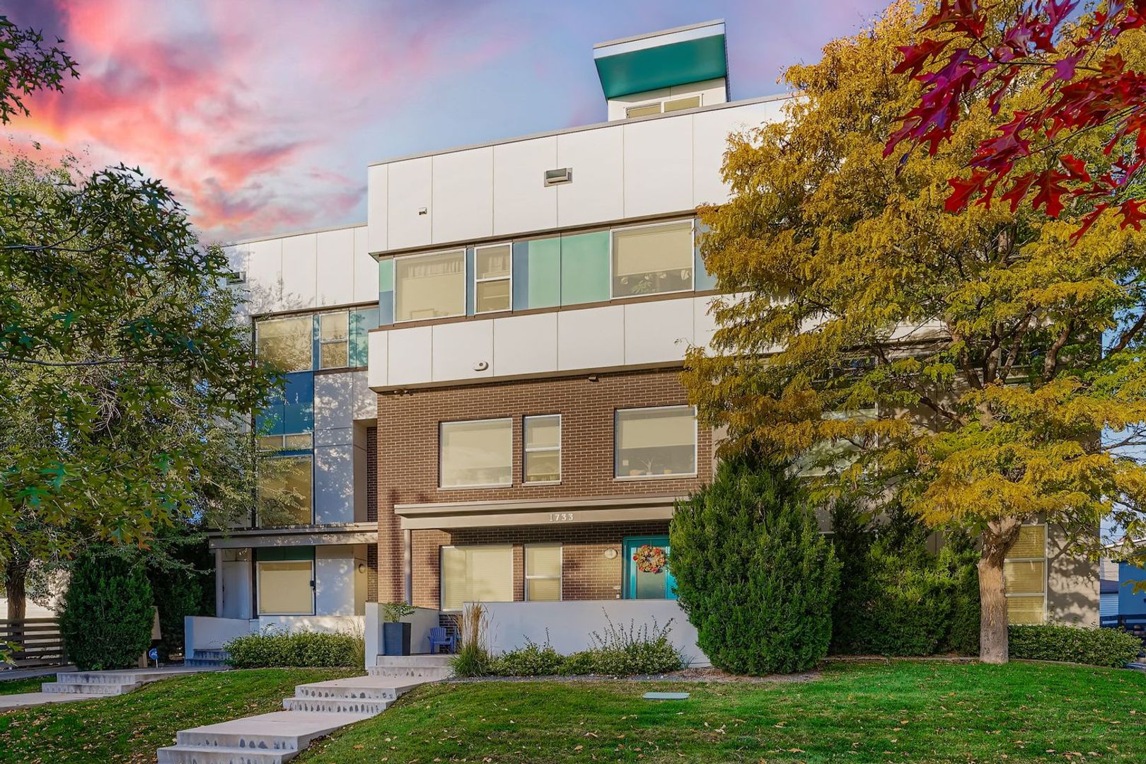 Denver House: 1733 Grove St