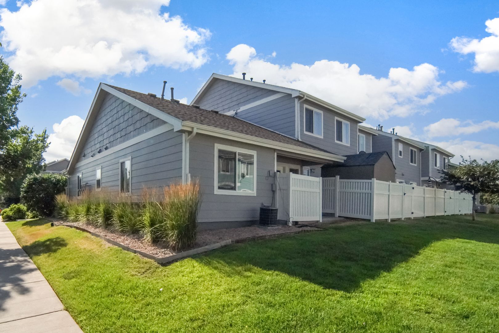 Denver House: 19046 E 57th Pl