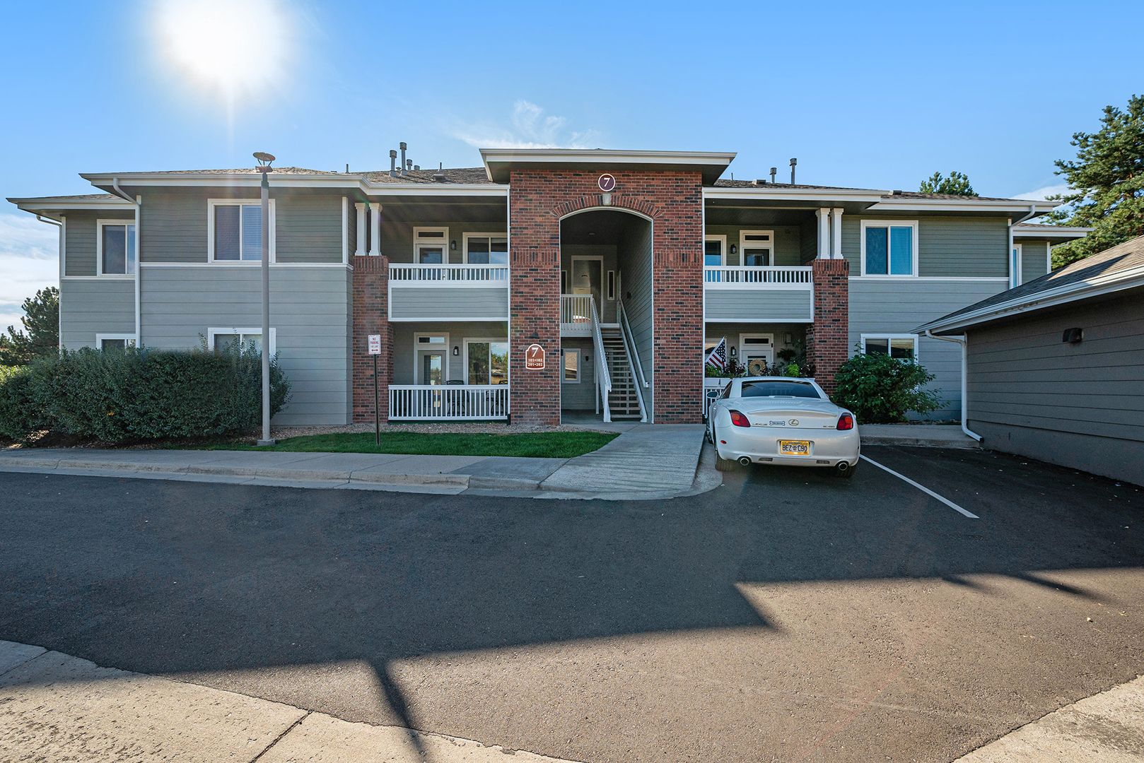 Denver House: 8481 W Union Ave