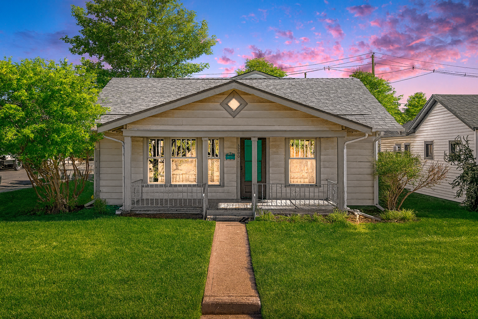 Englewood House: 3200 S Bannock St