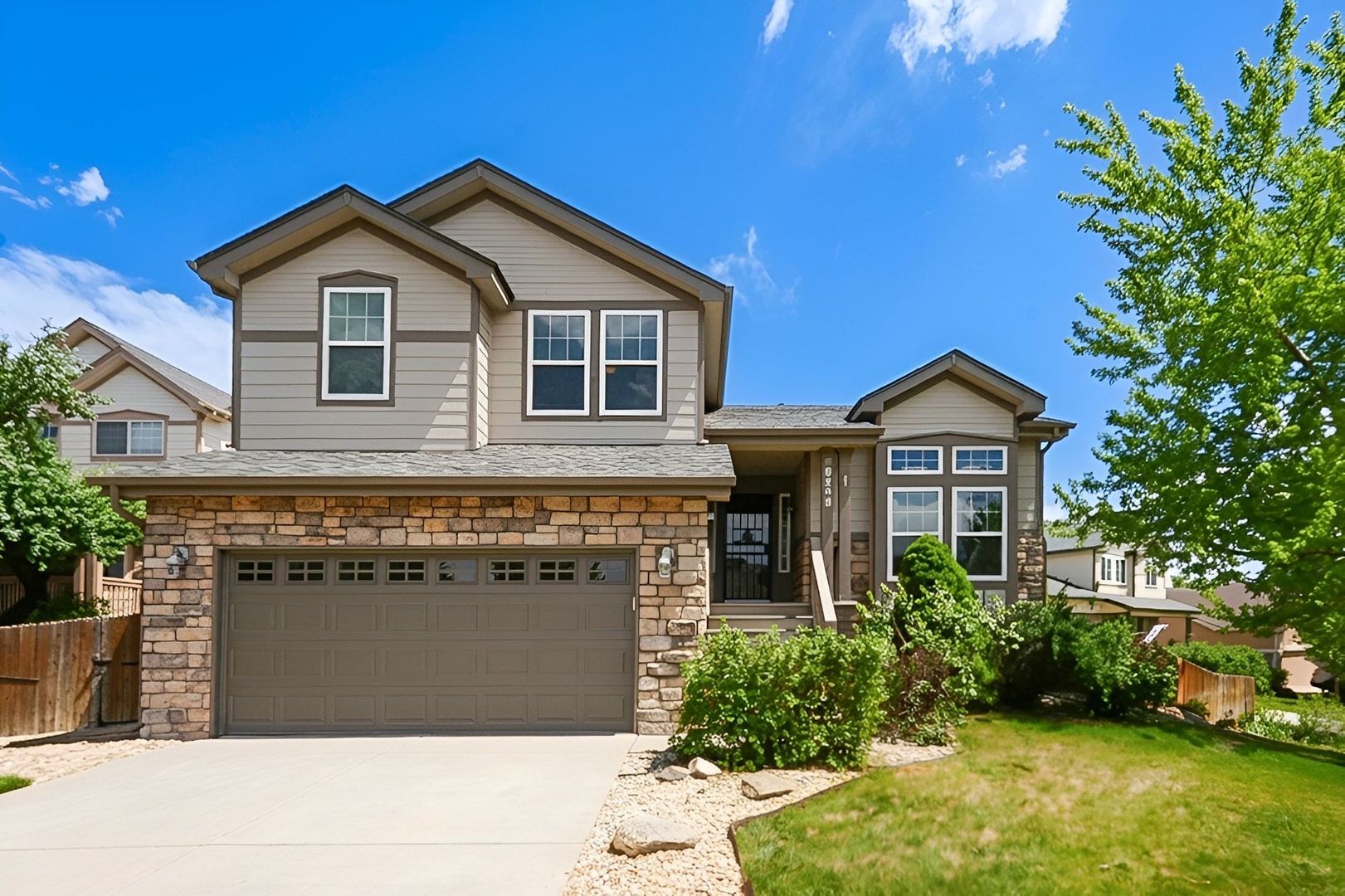 Aurora House: 19209 E Dickenson Dr