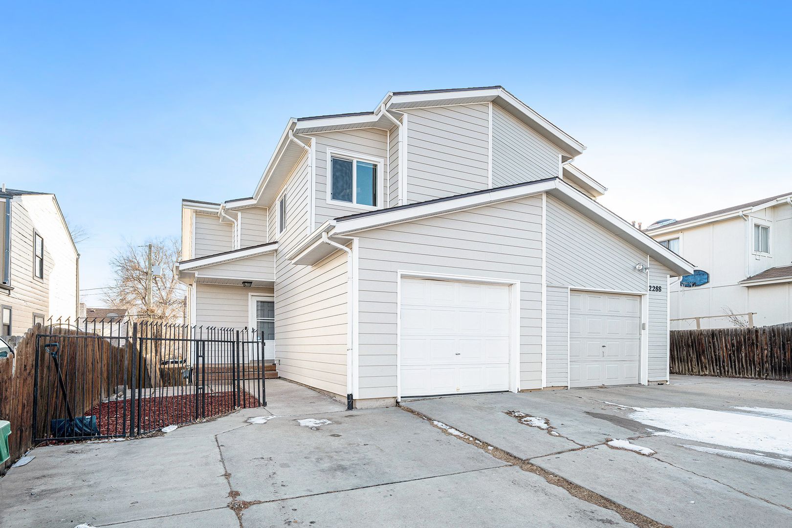 Englewood House: 2286 W Hillside Ave