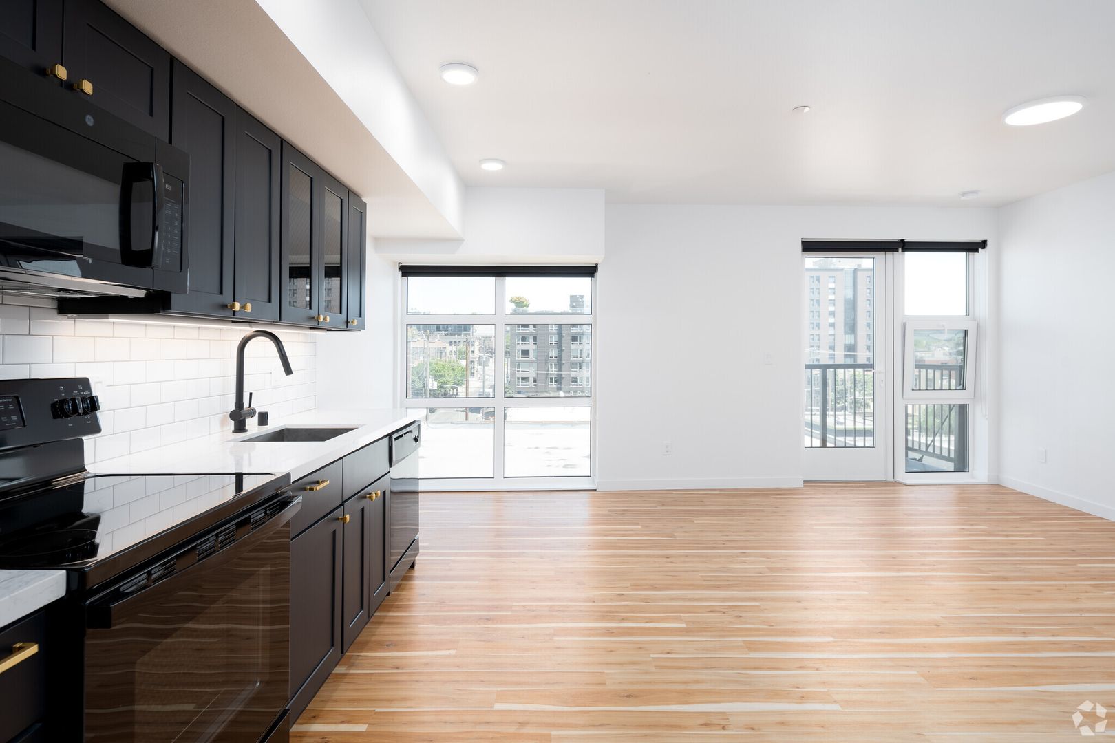 Seattle Apartment: 1225 10th Ave