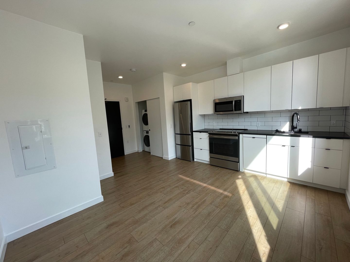 Seattle Apartment: 2227 Yale Ave E