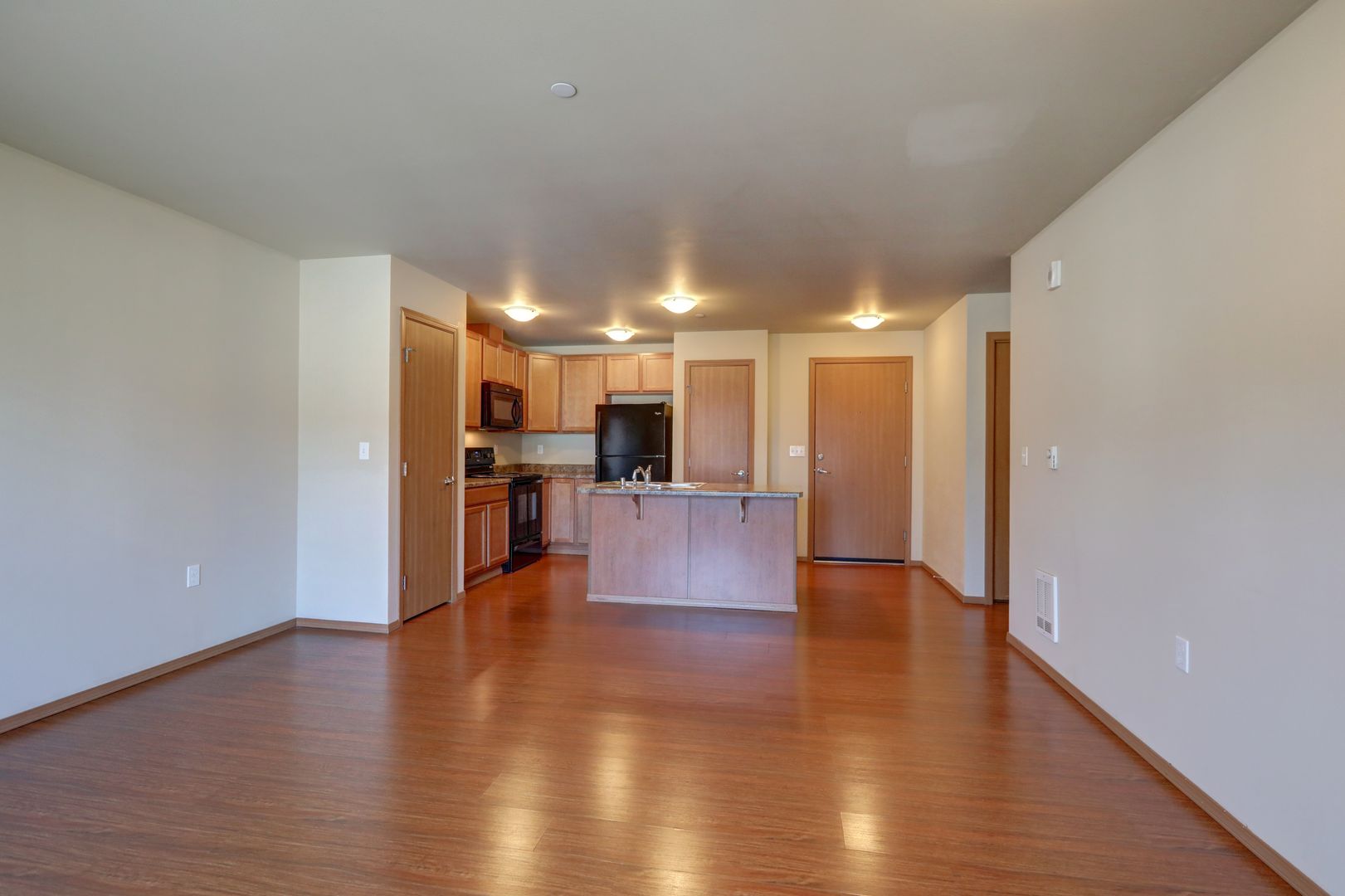 Seattle Apartment: 11060 16th Ave SW
