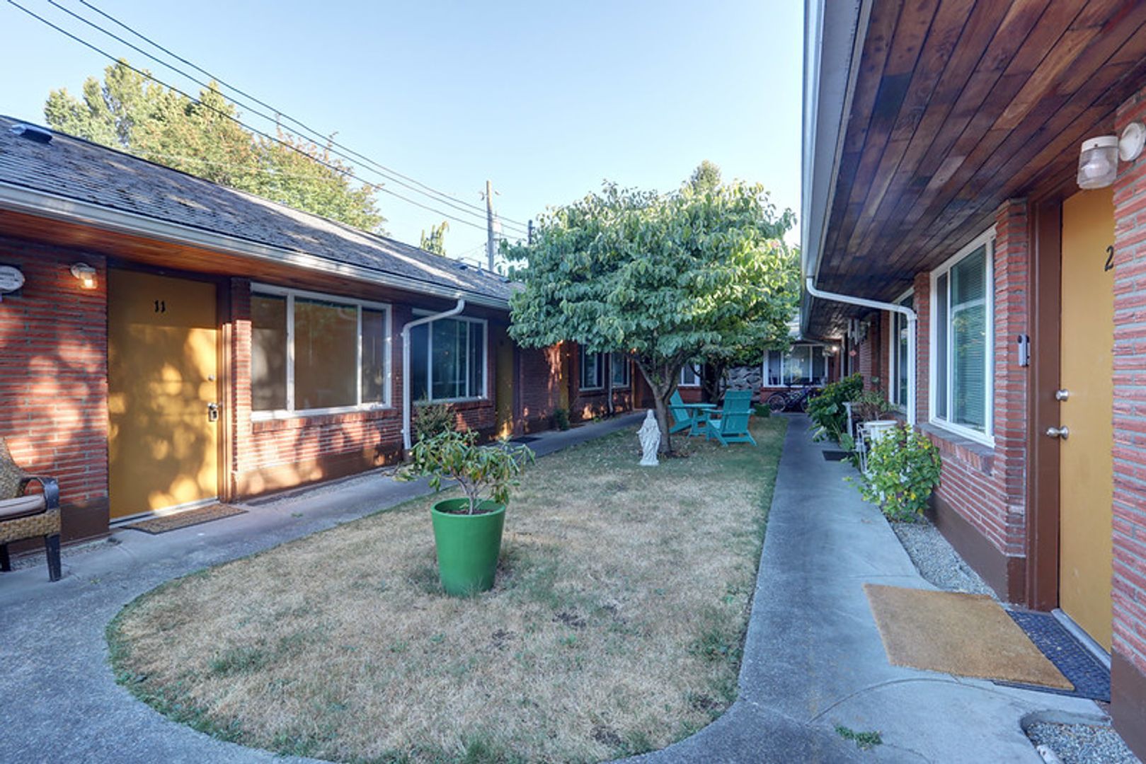 Seattle Apartment: 2800 NE 55th Street