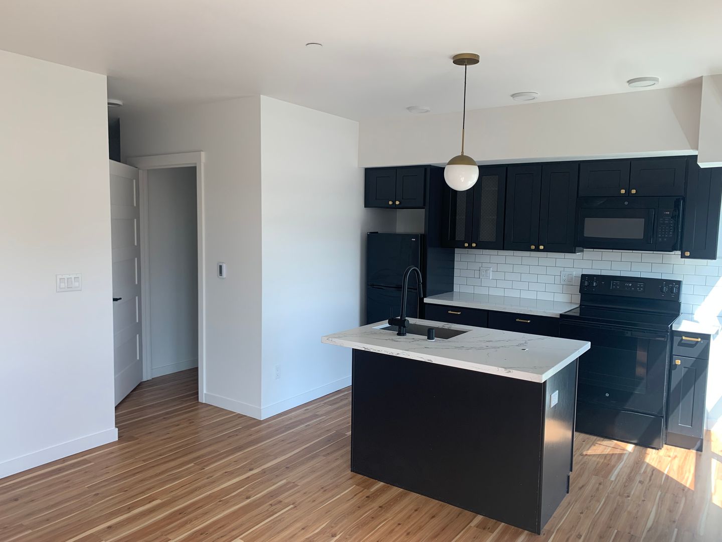 Seattle Apartment: 1225 10th Ave