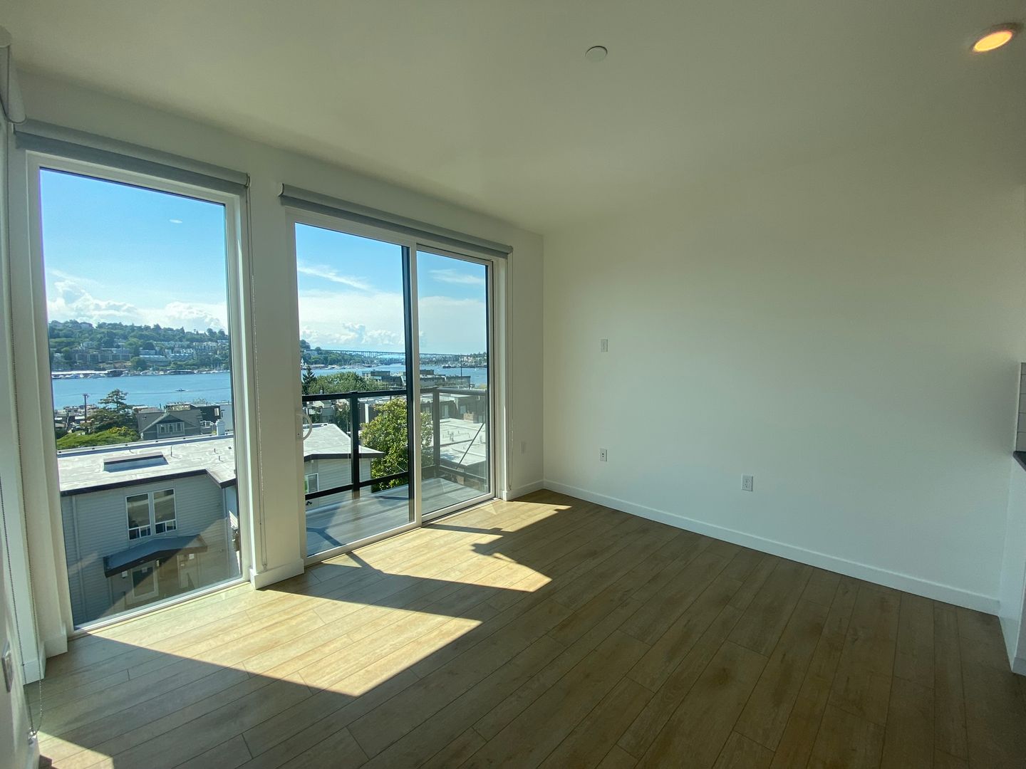 Seattle Apartment: 2227 Yale Ave E