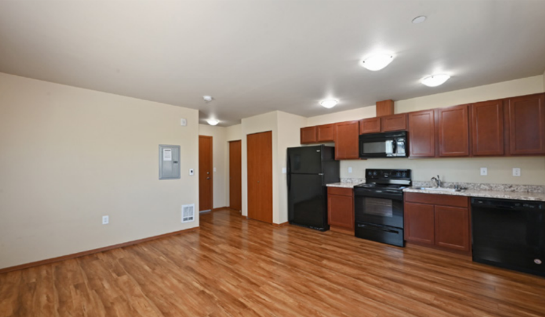 Burien Apartment: 12210 Ambaum Blvd SW