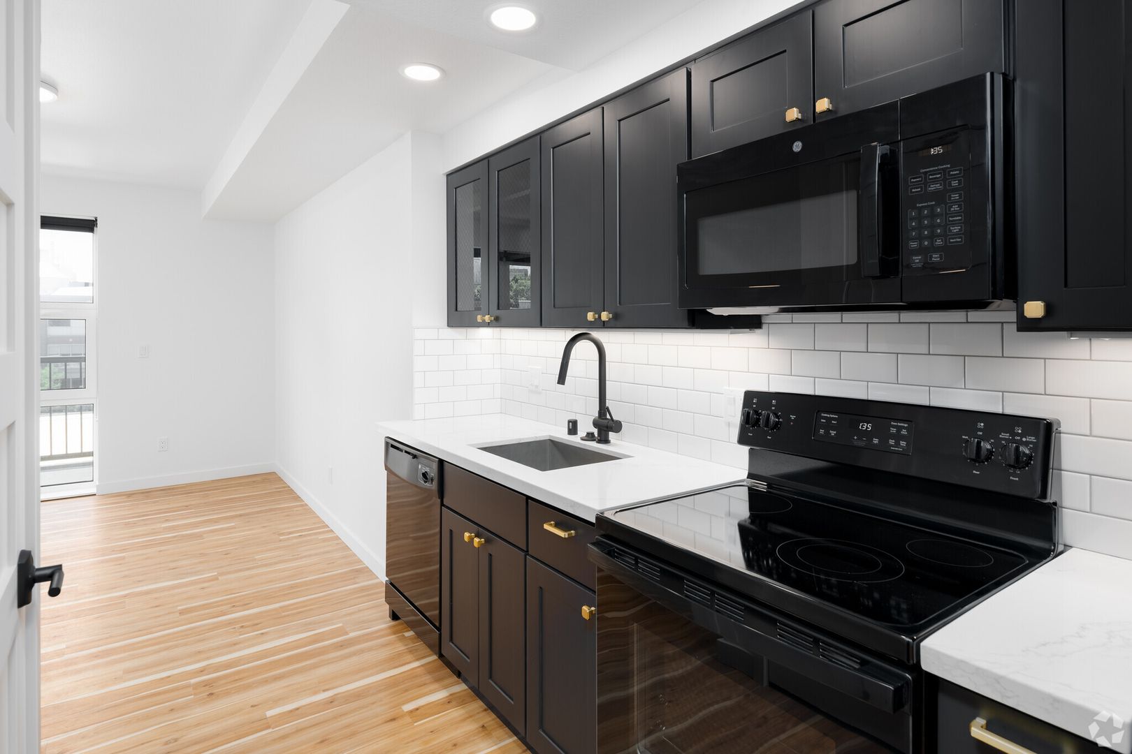 Seattle Apartment: 1225 10th Ave