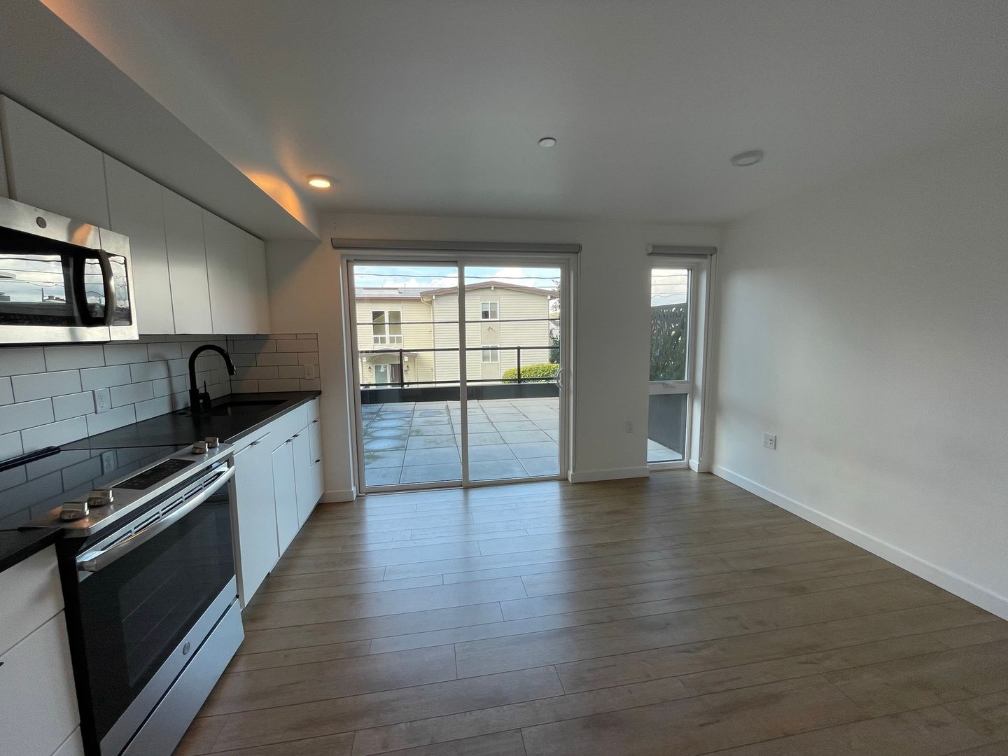 Seattle Apartment: 2227 Yale Ave E