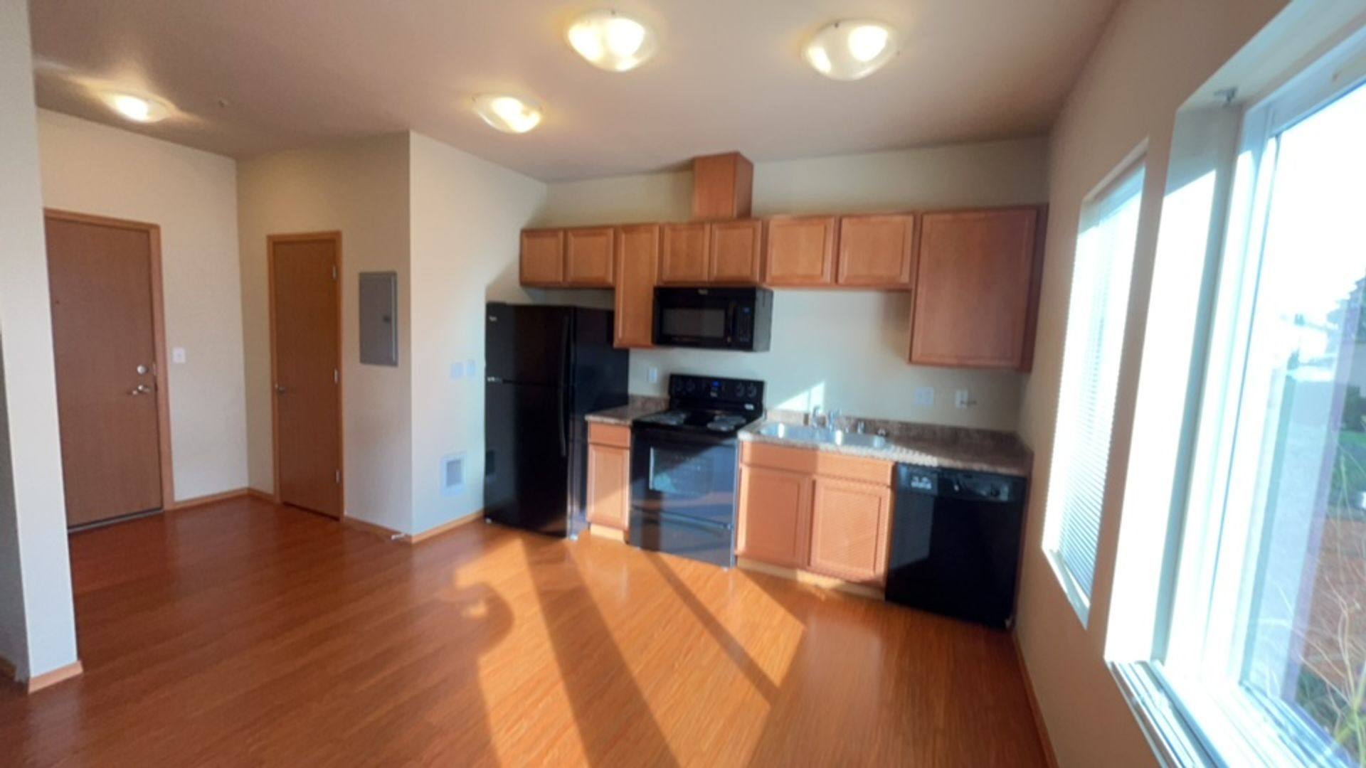 Burien Apartment: 12300 Ambaum Blvd SW
