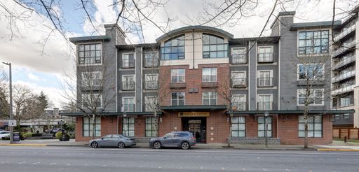 Prime Downtown Redmond Office at Frazier Court Condominiums - 690 SF - 2 Garage Parking Spaces Available! – photo 1