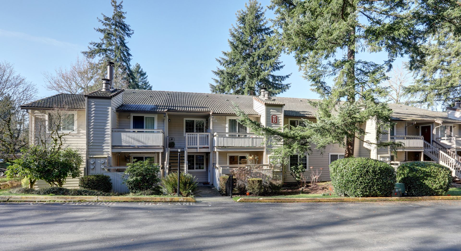 Woodinville Condo: 14200 NE 171st St #103B