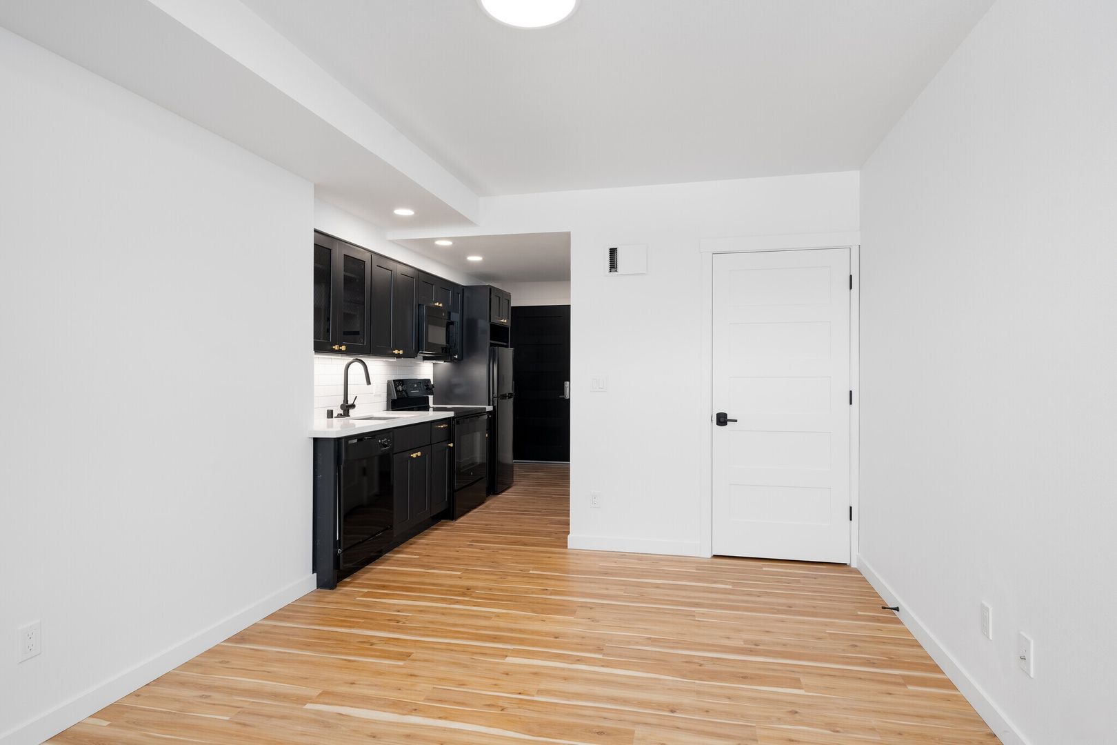 Seattle Apartment: 1225 10th Ave