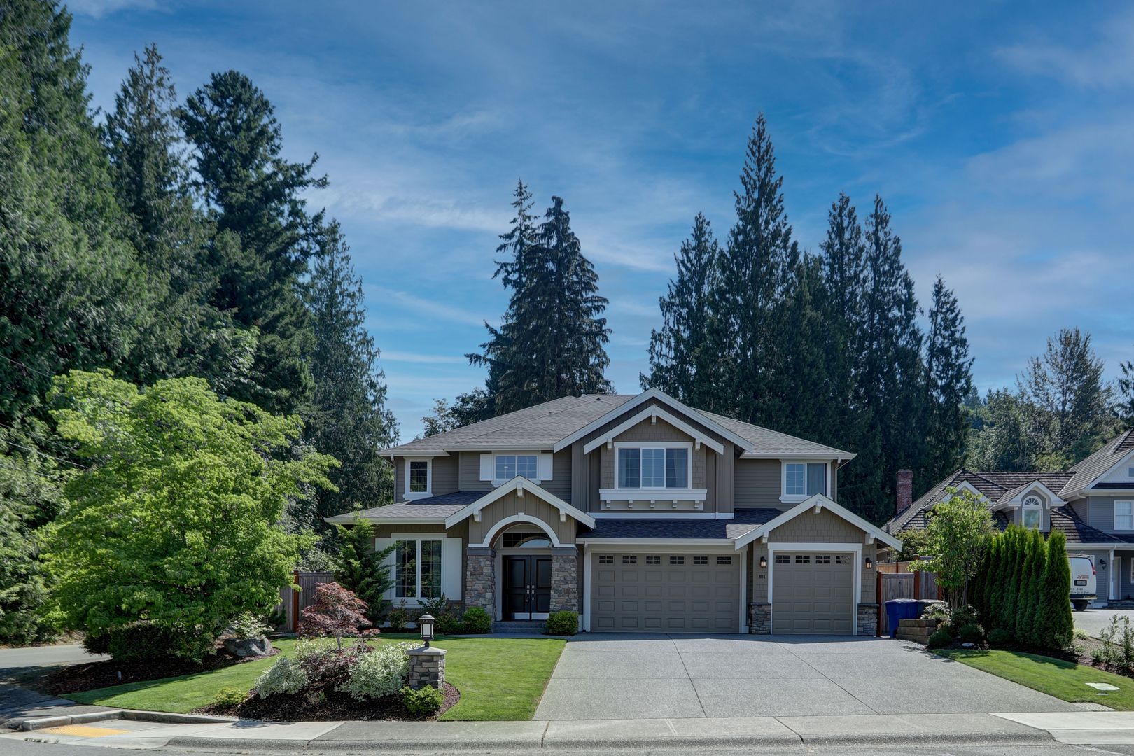 Sammamish House: 804 200th Ave SE