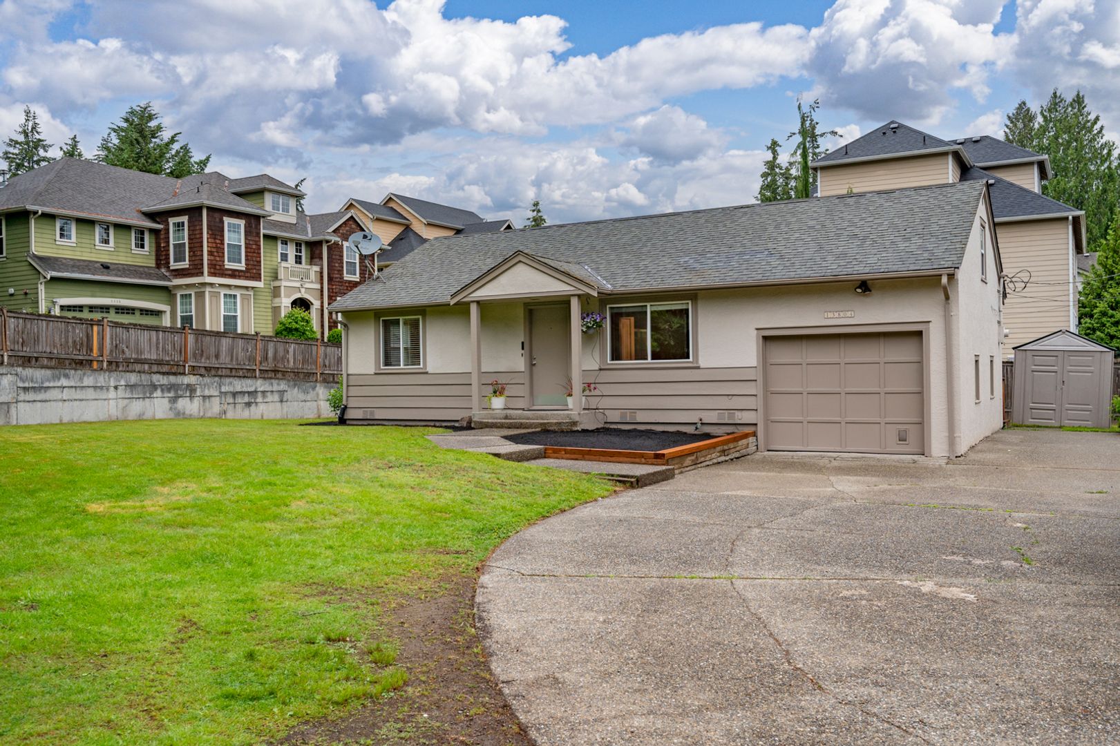 Redmond House: 13804 Redmond Way