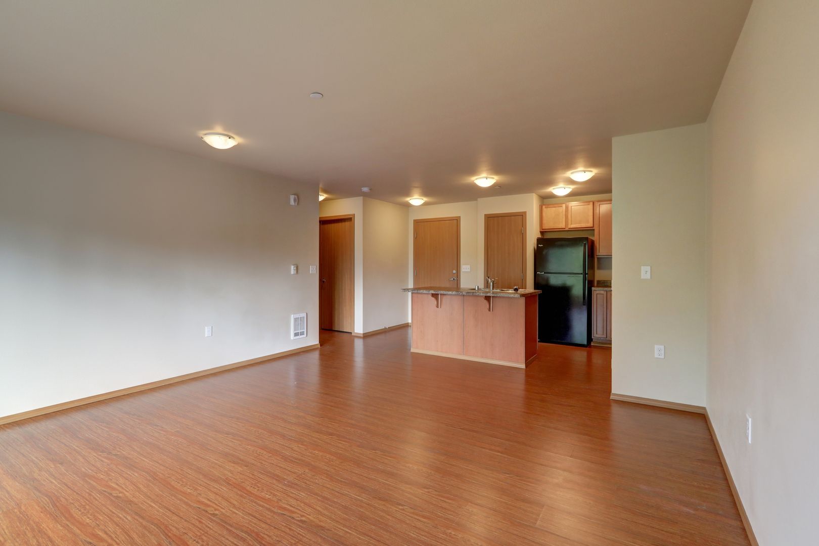 Seattle Apartment: 11060 16th Ave SW