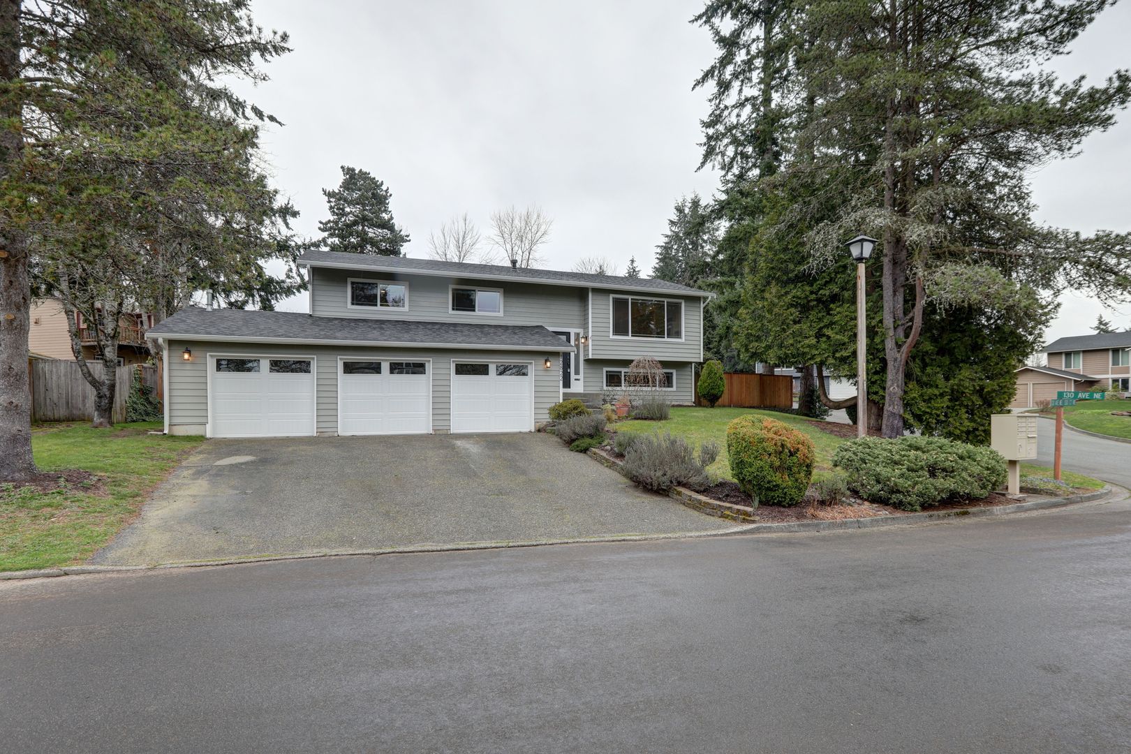 Kirkland House: 12822 130th Ave NE
