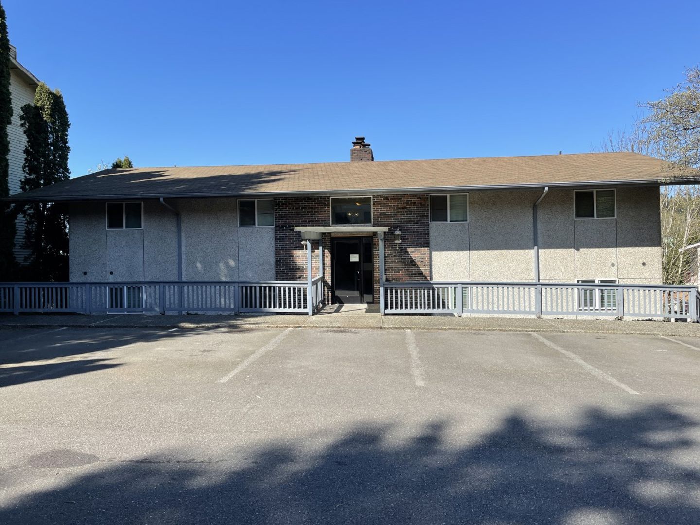 Kirkland Apartment: 9915 NE 119th Street