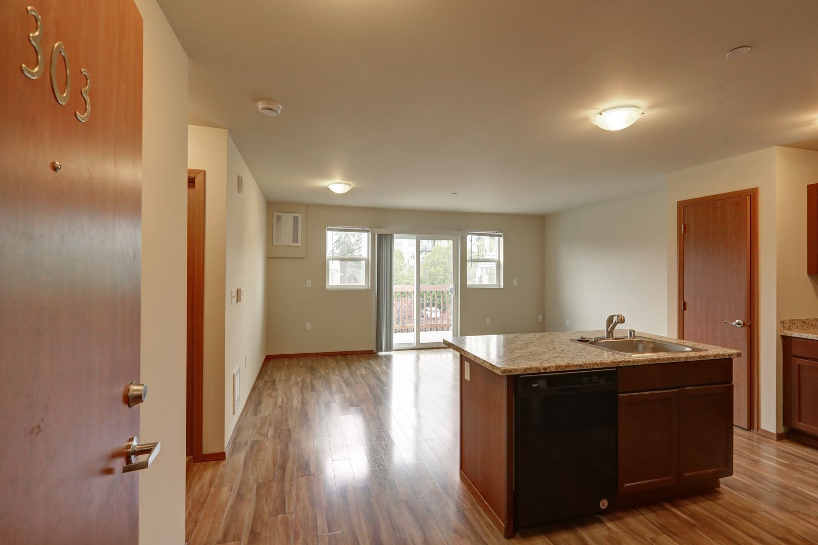Burien Apartment: 12210 Ambaum Blvd SW