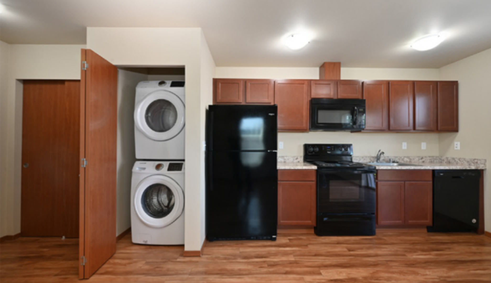Burien Apartment: 12210 Ambaum Blvd SW
